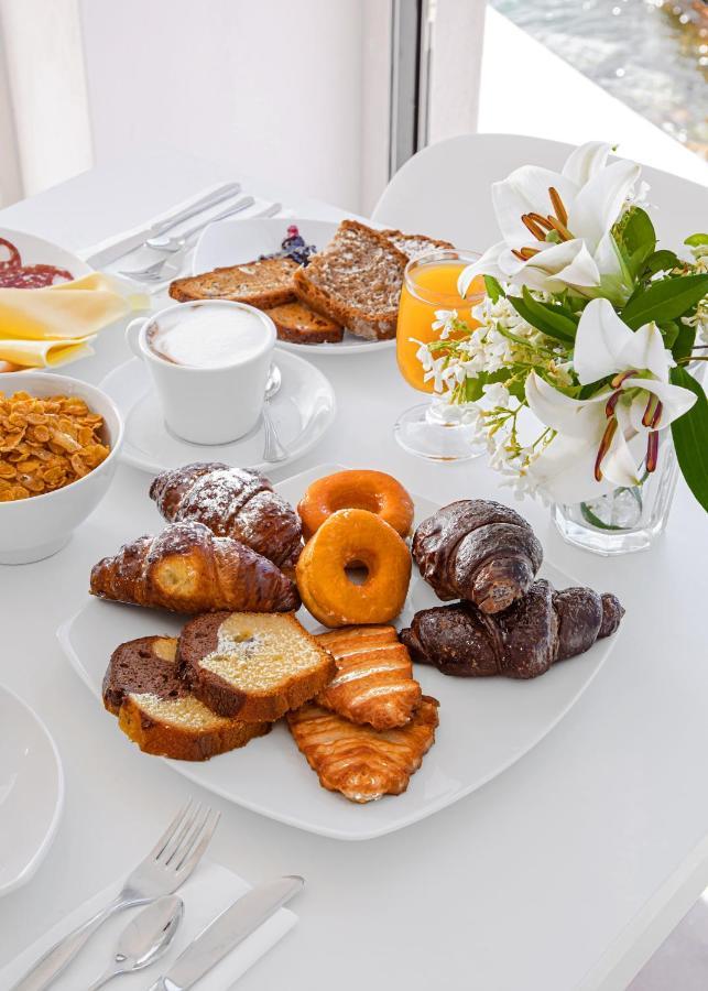 Il Gabbiano Hotel La Maddalena  Ngoại thất bức ảnh