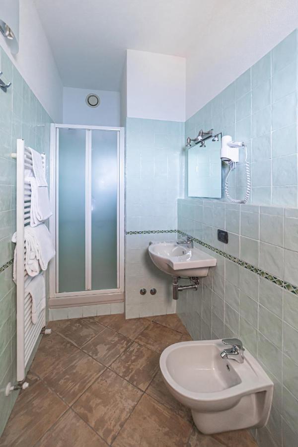 Il Gabbiano Hotel La Maddalena  Ngoại thất bức ảnh
