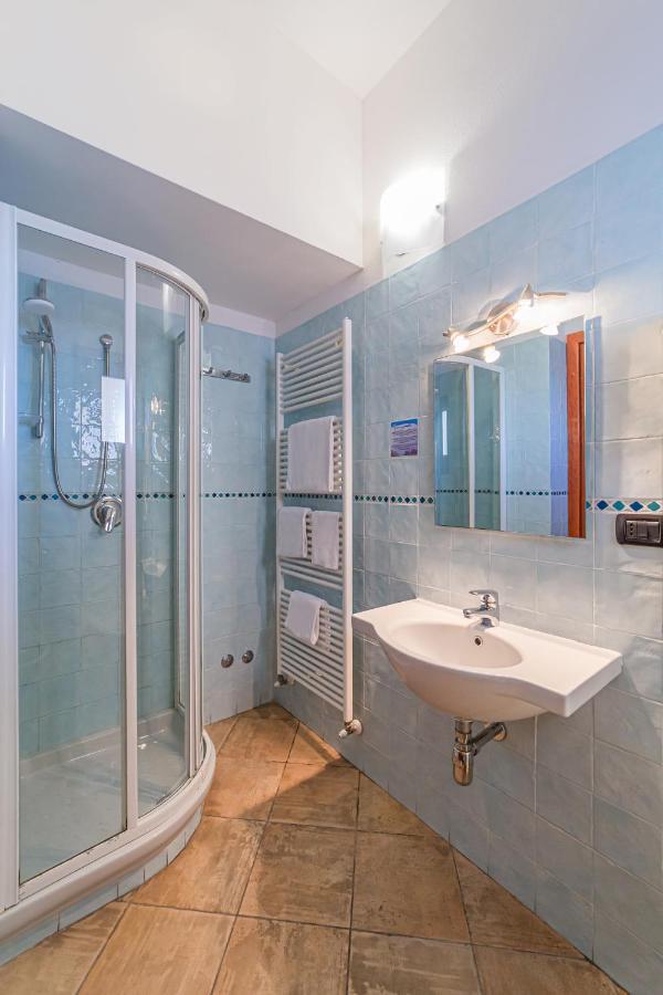 Il Gabbiano Hotel La Maddalena  Ngoại thất bức ảnh