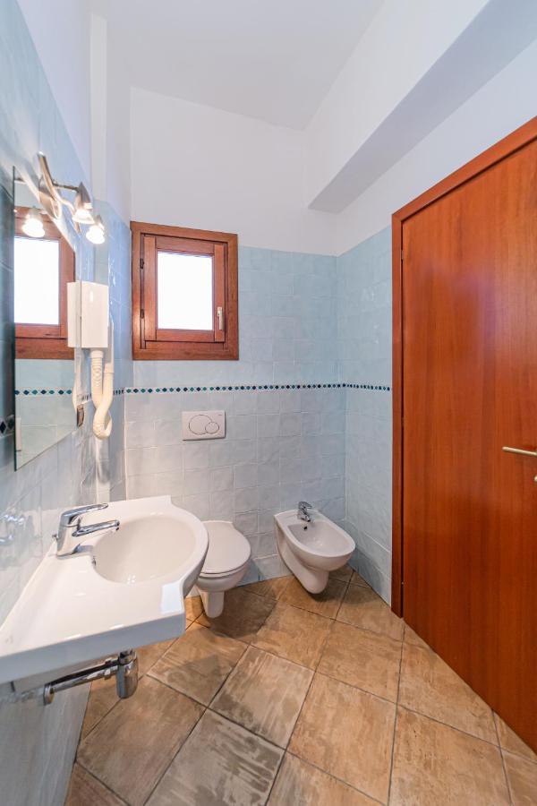 Il Gabbiano Hotel La Maddalena  Ngoại thất bức ảnh