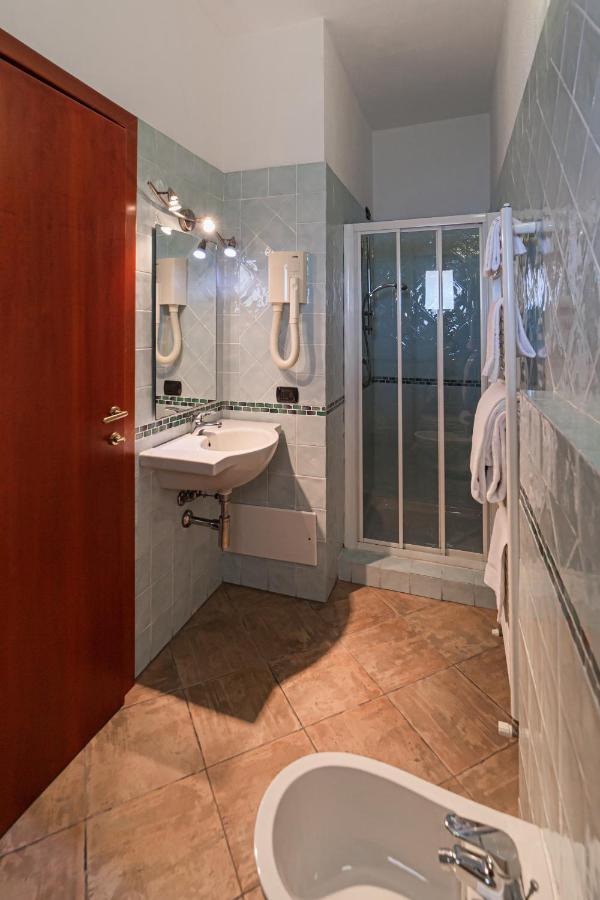 Il Gabbiano Hotel La Maddalena  Ngoại thất bức ảnh
